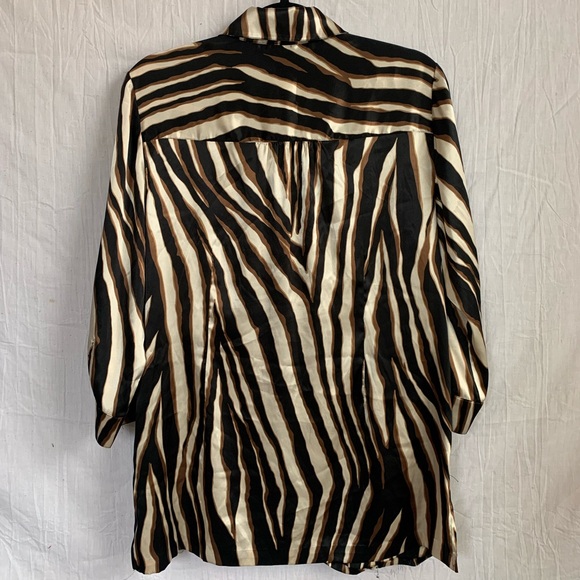Chico’s Animal Print Silky Button Down Blouse Womens S - Picture 9 of 9